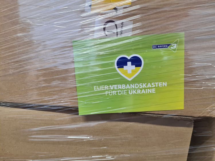 Bild einer Karte mit dem Schriftzug eure Verbandskasten für die Ukraine