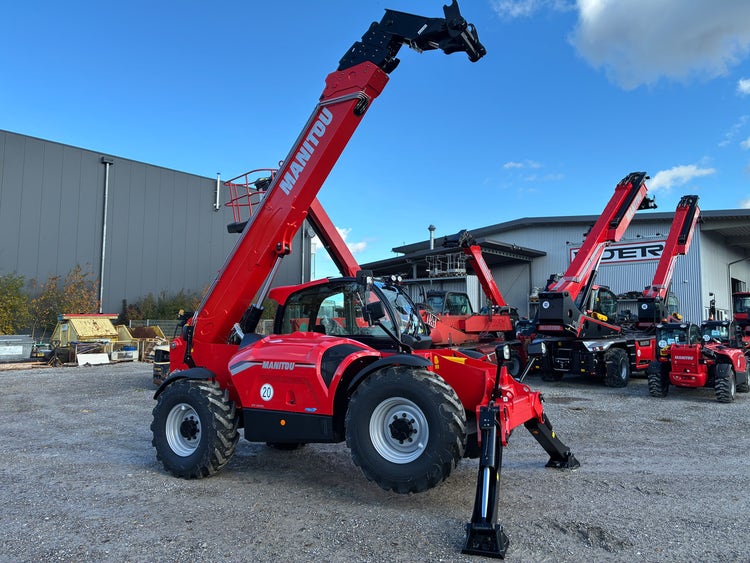 Manitou MT 1840 100D ST5 S1 Comfort vor der EDER Werkstatt mit ausgefahrenem Teleskoparm.