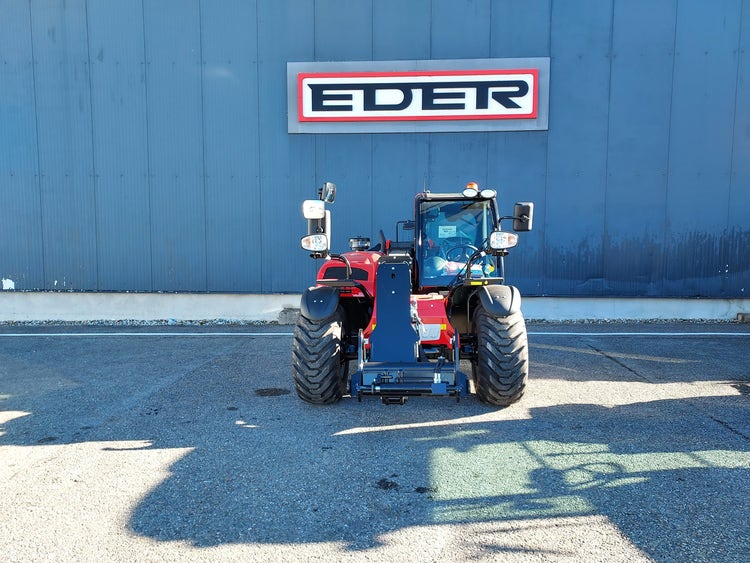 Frontansicht des Manitou MLT 625 75K H ST5 S1 mit robusten Reifen und LED-Arbeitsleuchten.