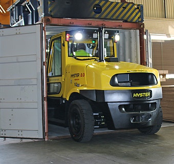 Gelber Hyster Schwerlaststapler