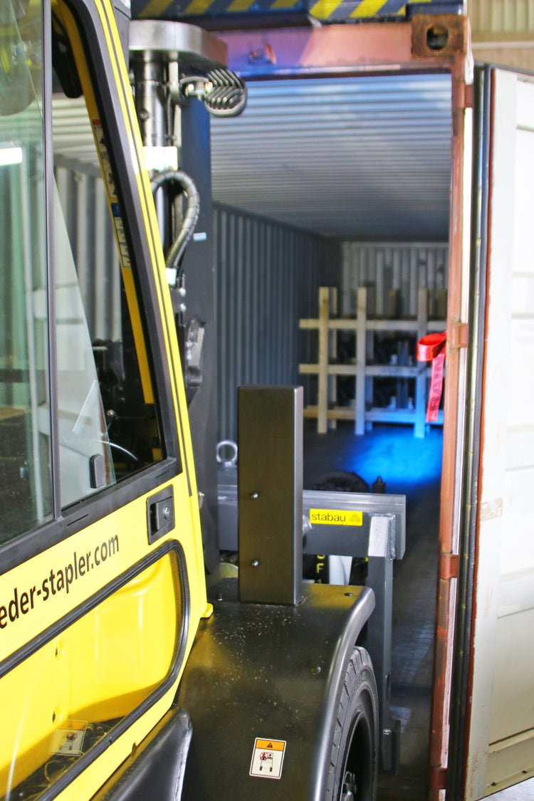 Bild von einem Containerfähiger Schwerlaststapler