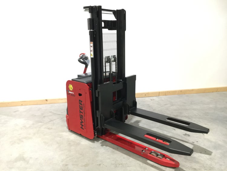 Bild von einem FEM Gabelträger Hochhubwagen