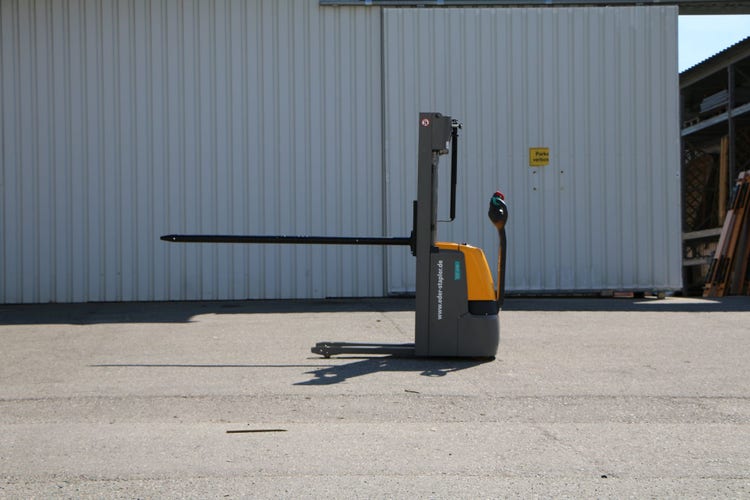 Bild von einem Dornhochhubwagen