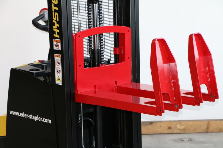 Bild von einem Hochhubwagen mit Klappgabelspitzen