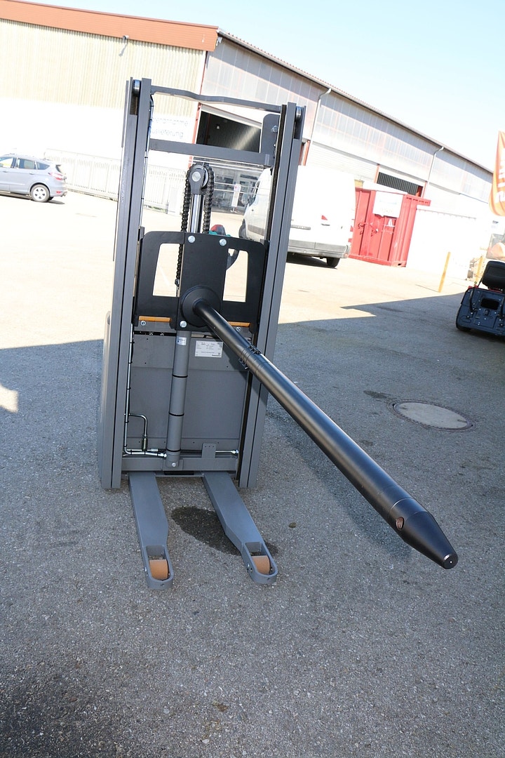 Bild von einem Dornhochhubwagen