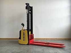 Bild von einer Gabelverlängerung für einen Hochhubwagen