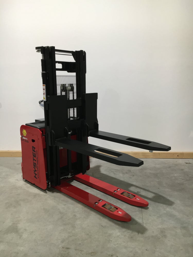 Bild von einem FEM Gabelträger Hochhubwagen